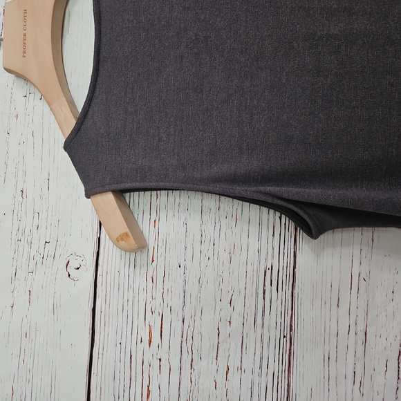 Hawthorn Twist Neck TOP - Picture 9 of 12